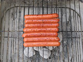 dogs-grilling.jpg