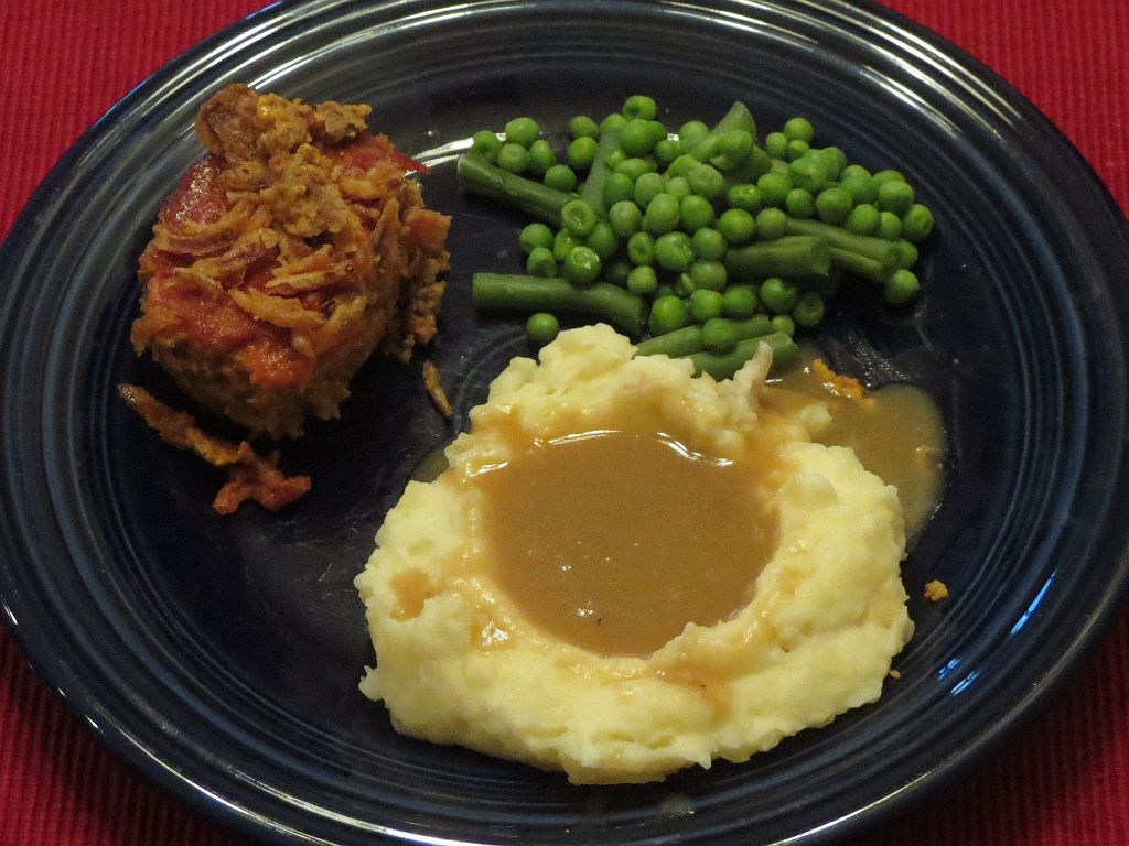 Bacon cheeseburger meatloaf, mashed potatoes, green beans and peas
