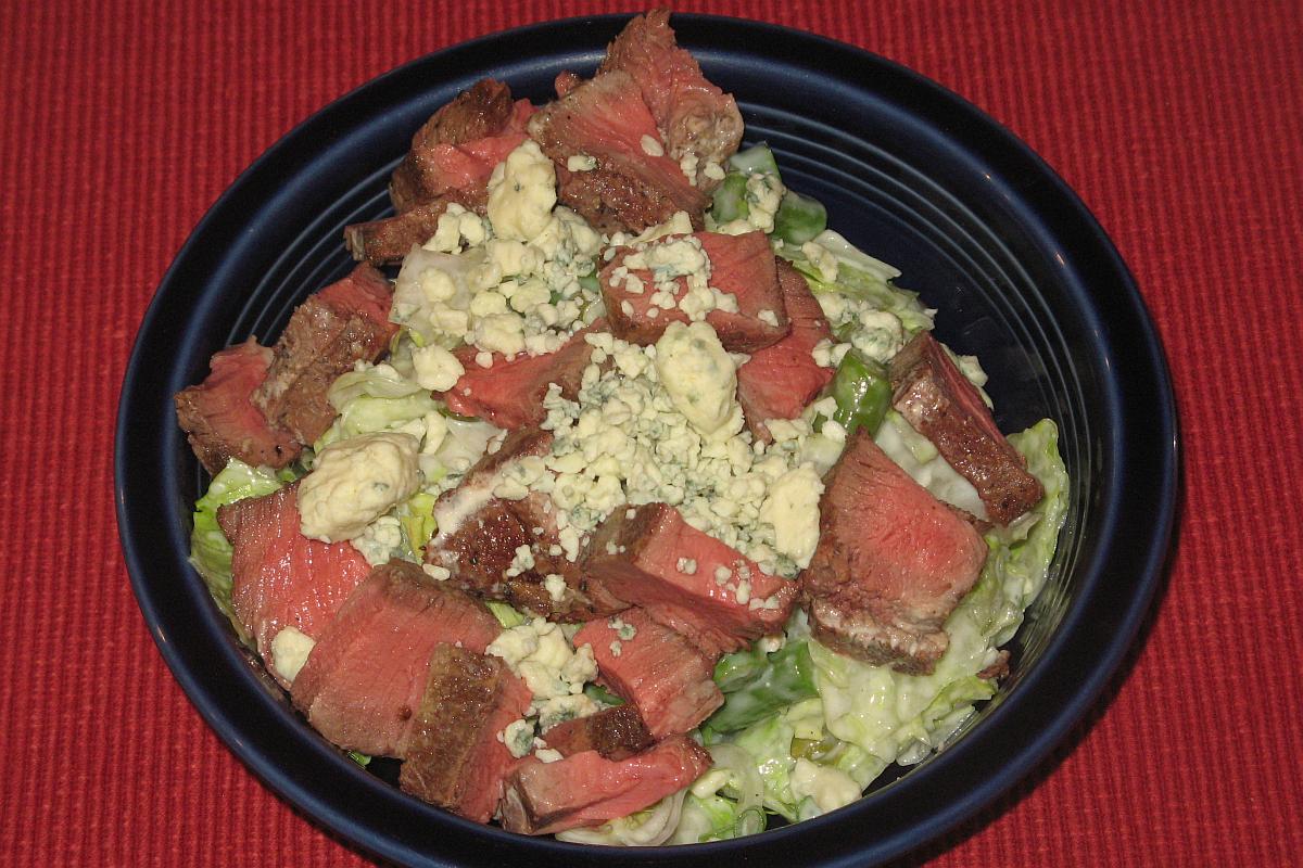 Tenderloin Steak Salad